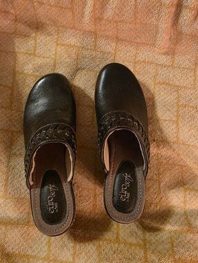 Black Clog Style Shoes- 9M - eüro by Söfft